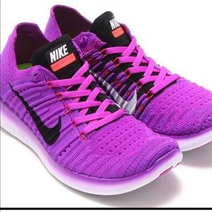 Nike run flyknit size 6