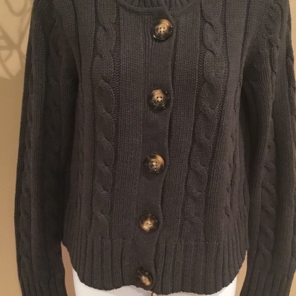 Old Navy Sweater - Image 4