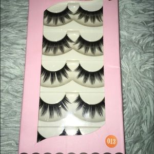 False eyelashes