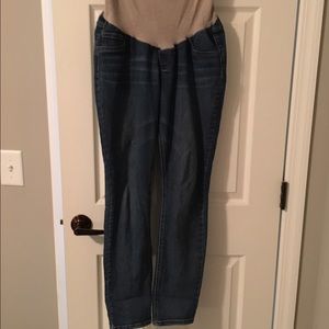 Jessica Simpson maternity jeans