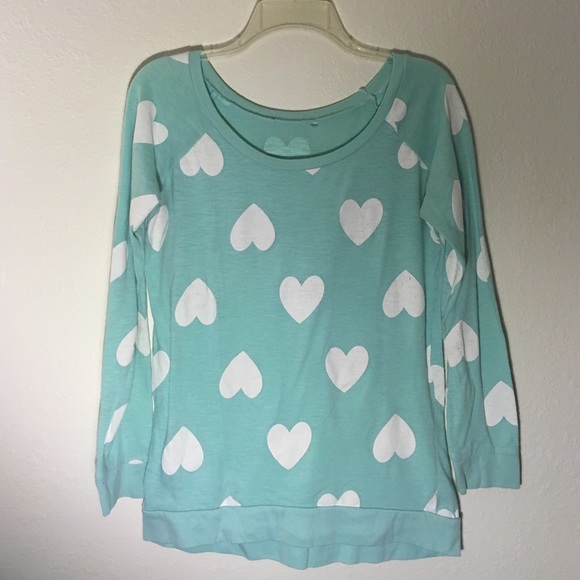 Tops - Mint women's long-sleeve heart top