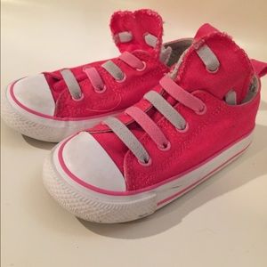 Pink converse