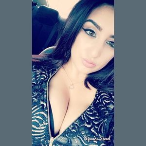 Meet your Posher, Yessenia