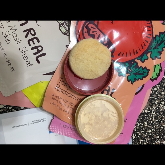 FINAL PRICE!! Besame Brightening setting powder - Picture 3 of 4