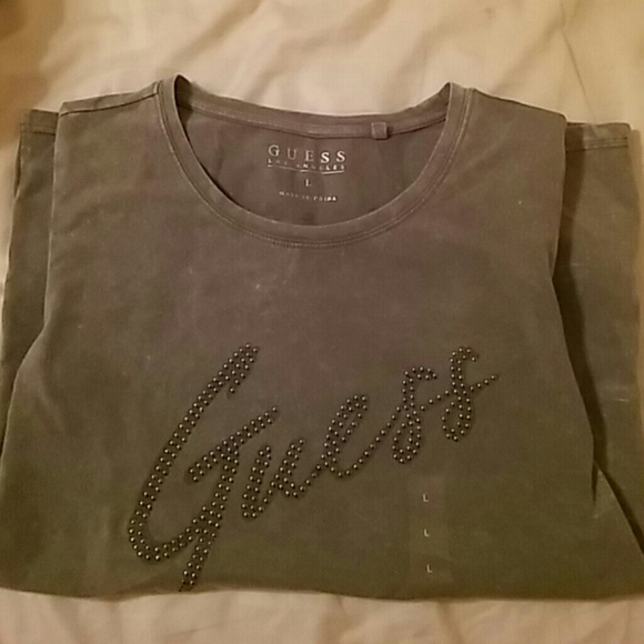 Green/Gray Guess? Tshirt - Picture 1 of 1