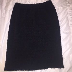 Adorable black pencil skirt