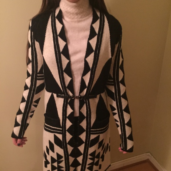BCBGMAXAZARIA black cream CARDIGAN Sz M - Picture 2 of 4