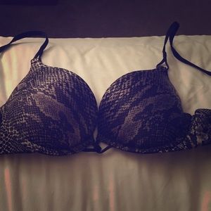 Victoria Secret Bombshell Bra