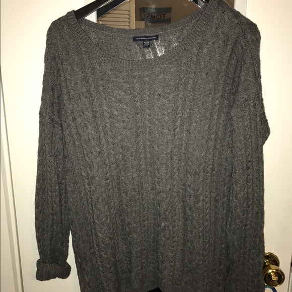 American eagle sweater