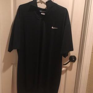 NWOT Nike golf shirt black