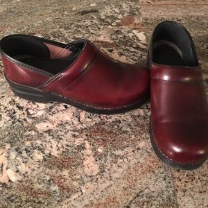 Burgundy leather Dansko's