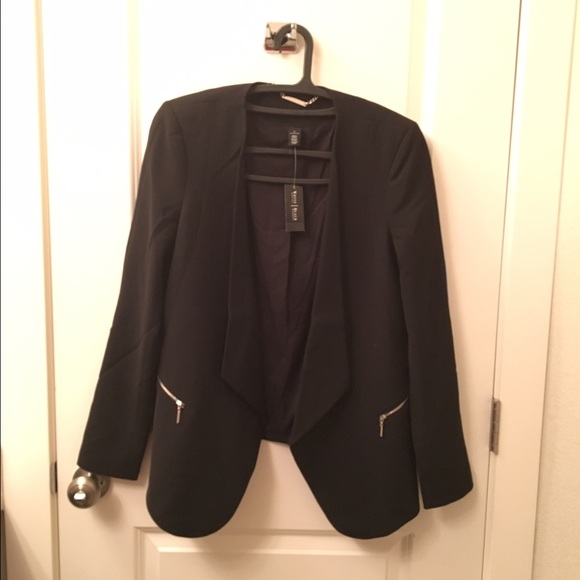 Brand new super sheik black blazer by WHBM.