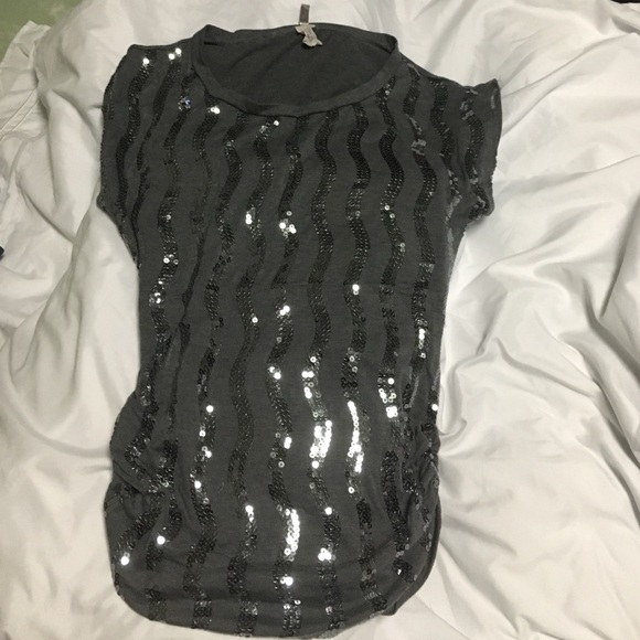 Cute shiny top