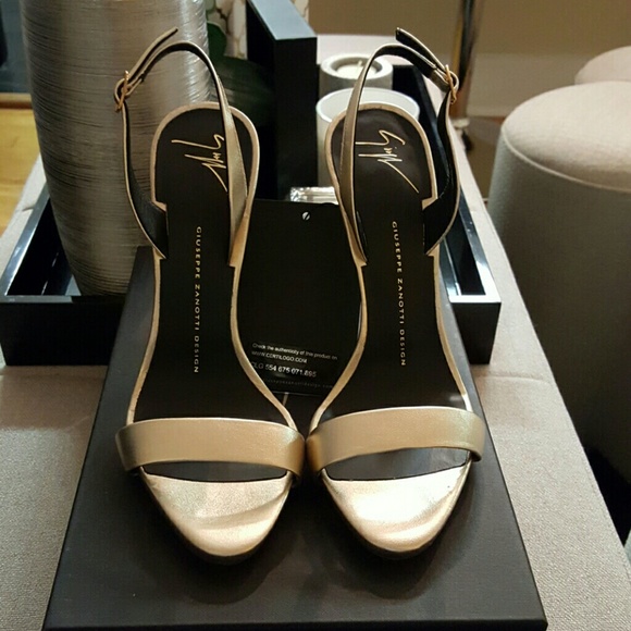 Giuseppe Zanotti Shoes - Picture 1 of 4