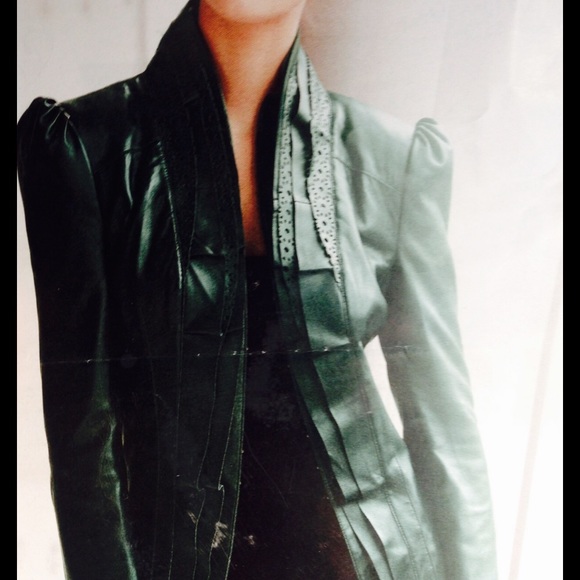 BAGATELLE DK GREEN LEATHER JACKET, GREEN IS A TOP FASHION COLOR IN 2023 AGAIN !
