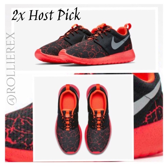 Nike Shoes - Nike Roshe Lava