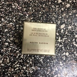 Kevyn Aucoin sensual skin enhancer. Shade: SX 13