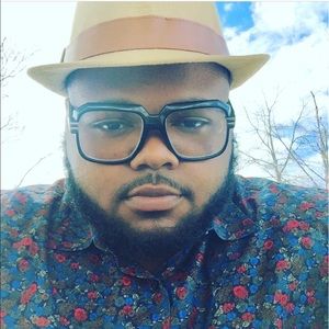 Meet your Posher, Troy