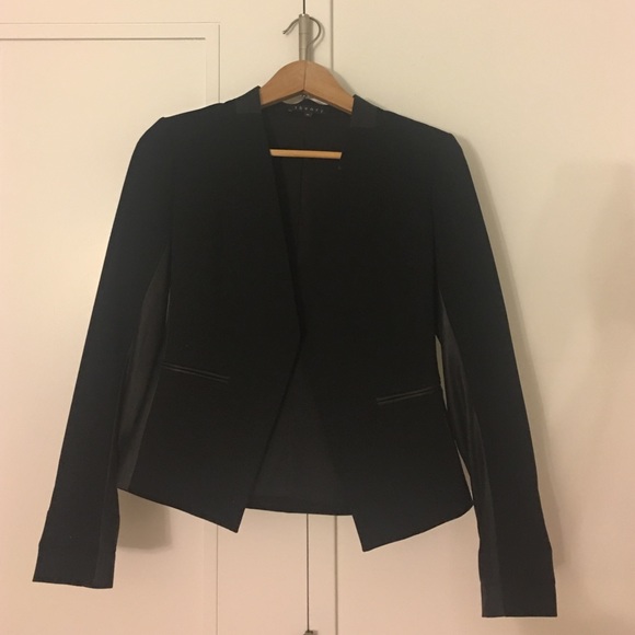 Theory Blazer with leather details ❤️ size 00