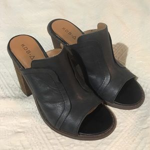 KELSI DAGGER Open-toed Mule Heels (size 8)