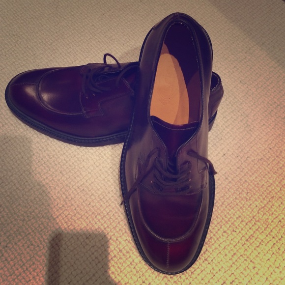 Reduced price! Worn ONCE Tods oxfords!