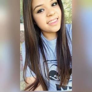 Meet your Posher, Alejandra