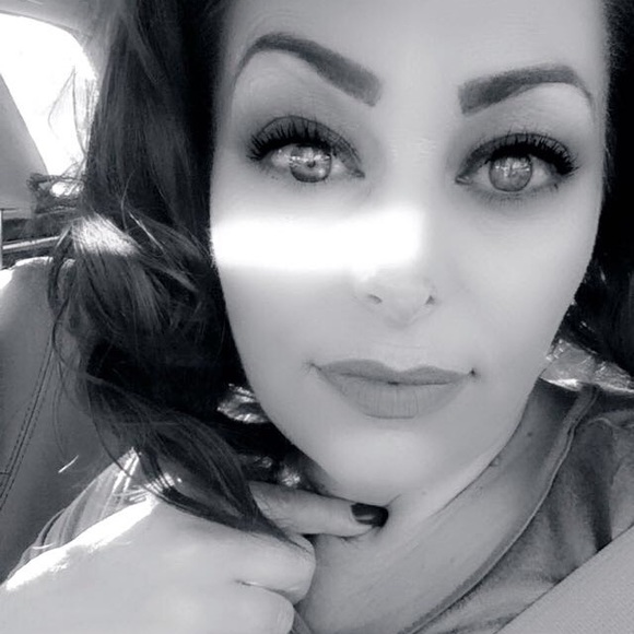 Meet your Posher, Shelly