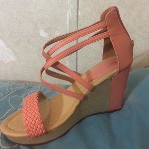 CUTE PINK STRAPPY WEDGES