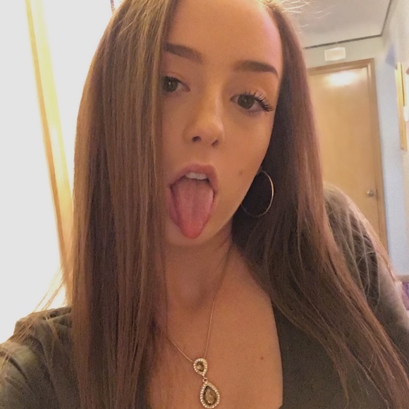 Meet your Posher, Dani - Picture 1 of 1