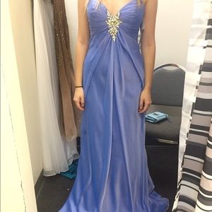 BEAUTIFUL PURPLE PROM DRESS / GOWN