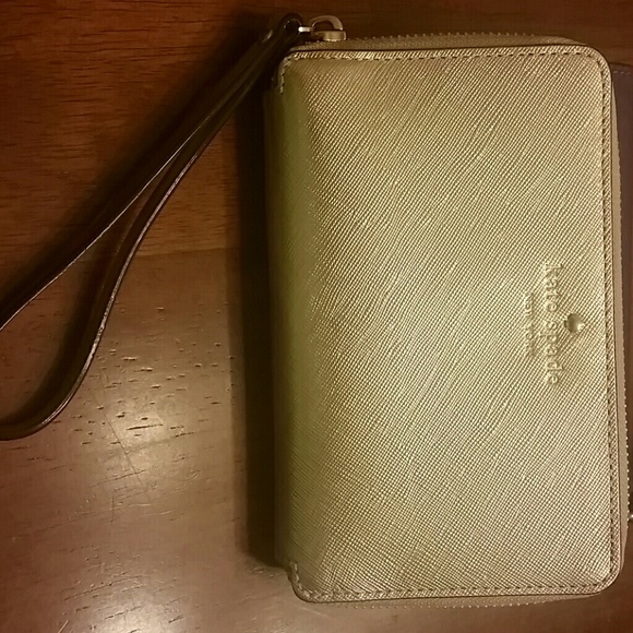 NWOT Kate Spade gold metallic wristlet