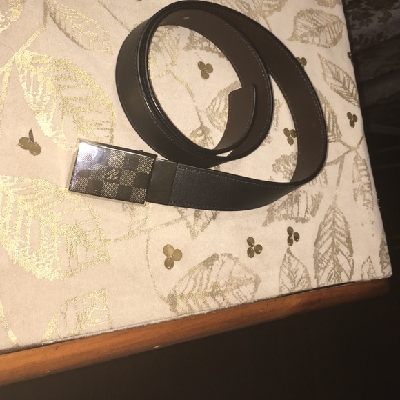 Real woman lv belt - Picture 1 of 3
