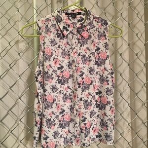 ***Sold*** Forever 21. Floral print sleeveless