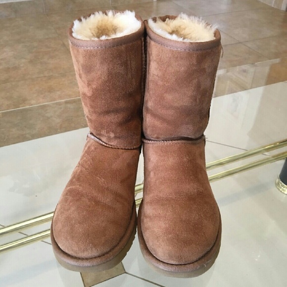 UGGS