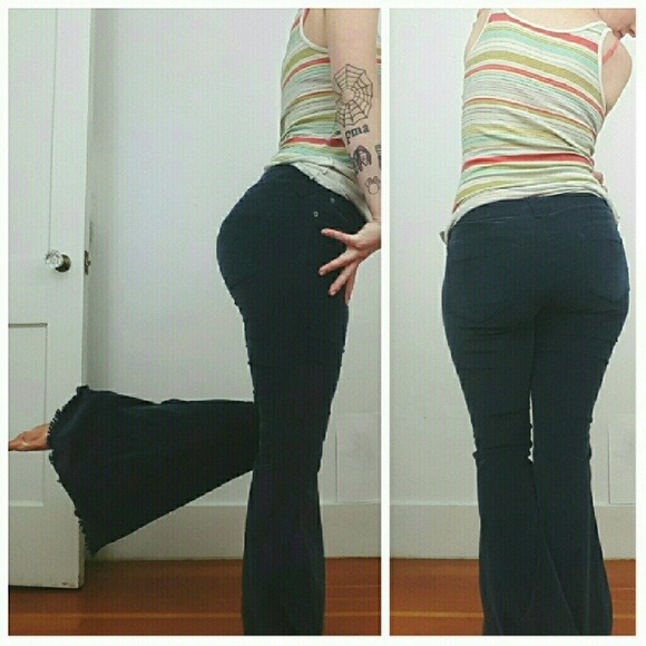 ❌SOLD❌Free People Blue Velvet Corduroy Bell Bottom - Picture 2 of 4