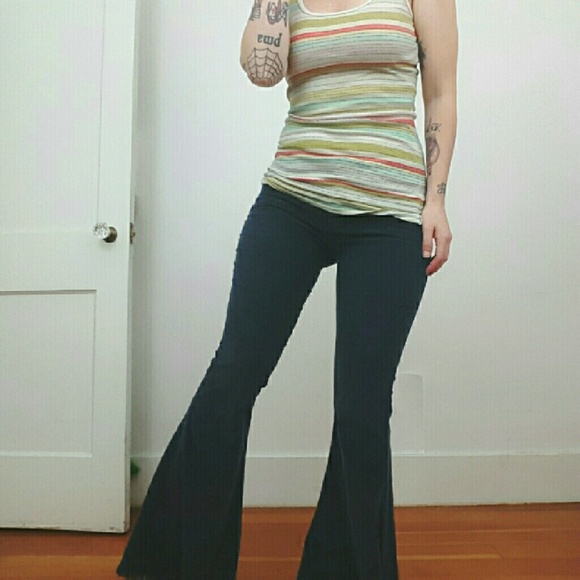 ❌SOLD❌Free People Blue Velvet Corduroy Bell Bottom - Picture 4 of 4