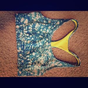 Reversible sports bra