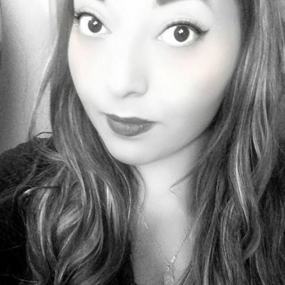 Meet your Posher, Natalie