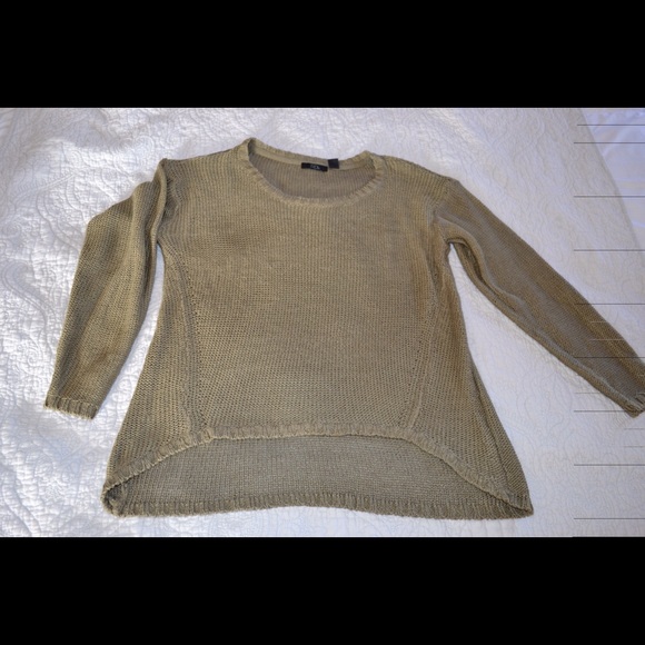⭐️Light Olive Color Sweater - Picture 1 of 3