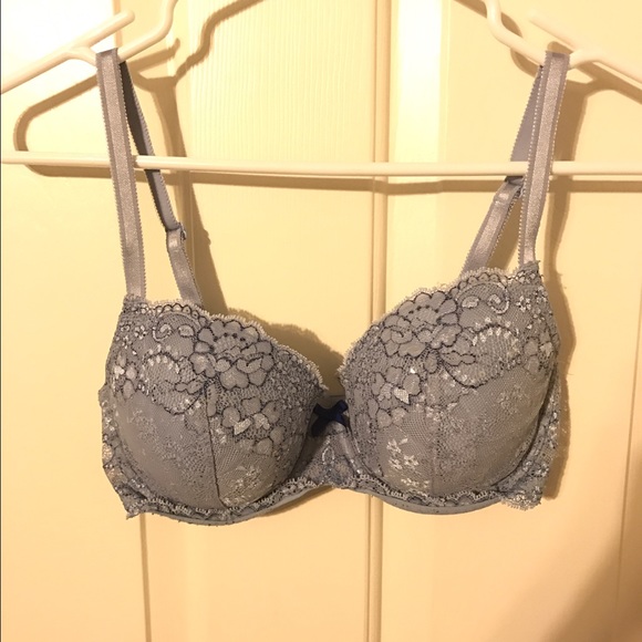Victoria's Secret baby blue lace bra - Picture 1 of 2