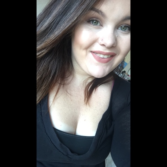 Meet your Posher, Haley - Picture 1 of 1