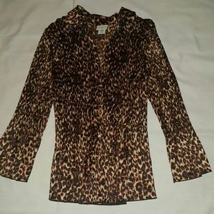 Jaclyn Smith Leopard print button down blouse
