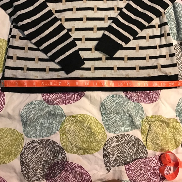 ⭐️ 3 for 10⭐️ Comfy sweater - Picture 2 of 4