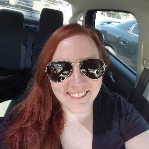 Meet your Posher, Jessica - Picture 1 of 1