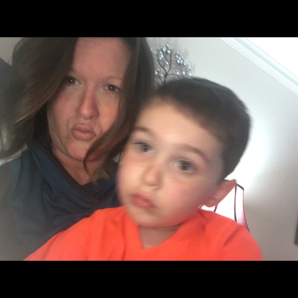 Meet your Posher, Lisa - Picture 3 of 4