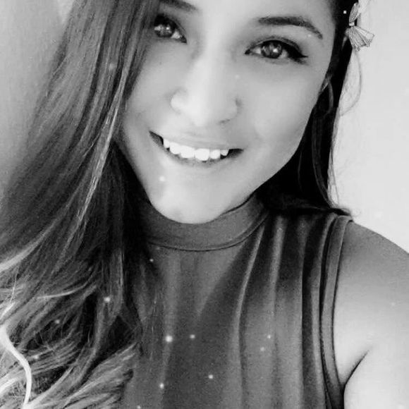 Meet your Posher, Dalia