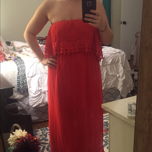 Off the shoulder maxi dress - Picture 2 of 3