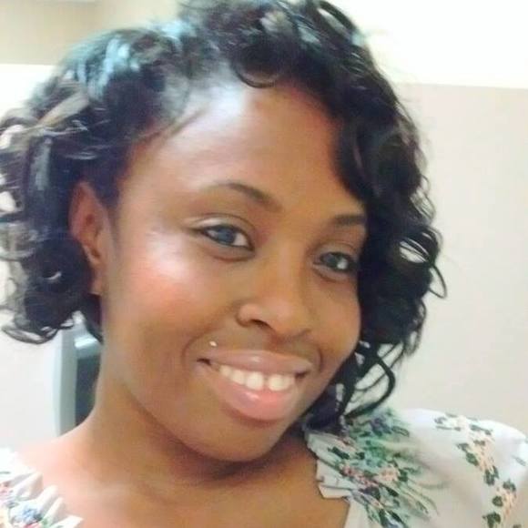 Meet your Posher, Deshandra - Picture 1 of 1