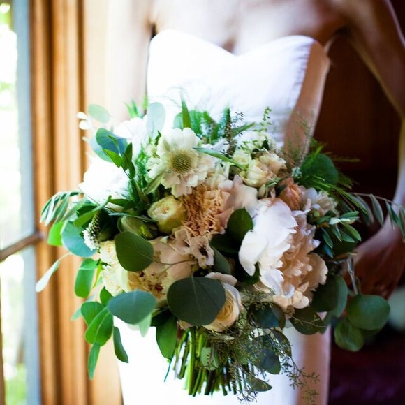 Nicole Miller Dakota Wedding Dress size 2 - Picture 6 of 7