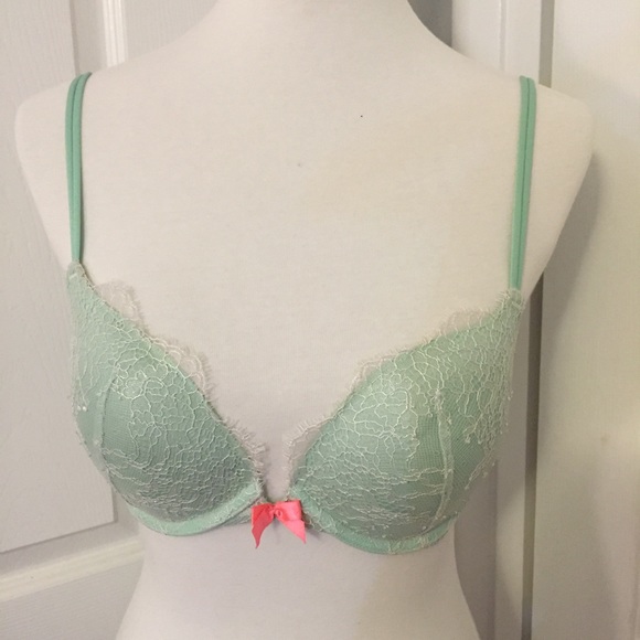 VS Mint and Pink Bra. Wore couple times. Like new!